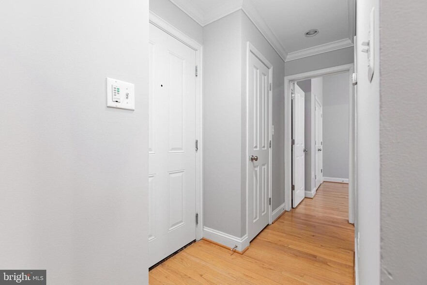 Building Photo - 1701 16th St NW