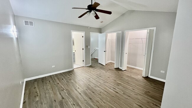 Building Photo - 1926 Grove Ave