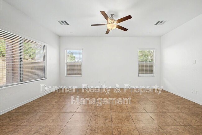 Building Photo - 2048 W Monte Cristo Ave