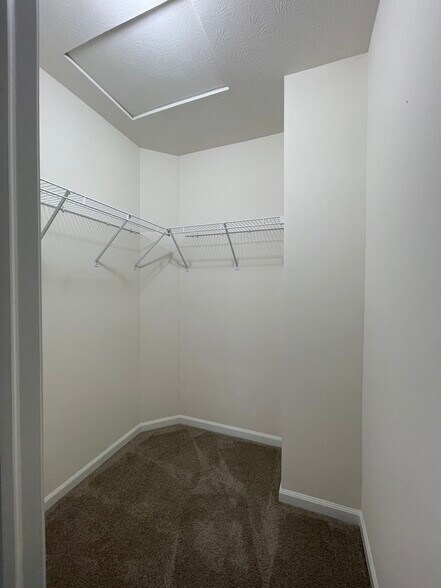 Building Photo - 1068 E 115th Ct