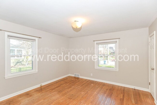 Building Photo - 4930 N Illinois St