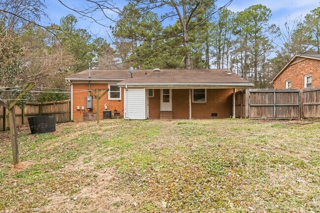 Building Photo - Available Now: Single Family Home Downtown Durham