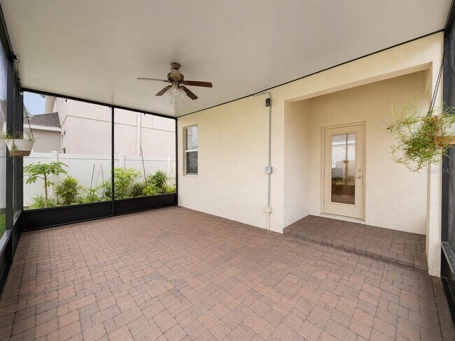 Building Photo - 10253 Love Story St