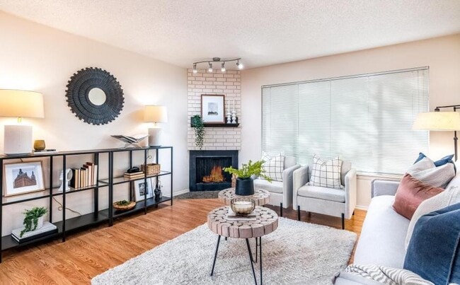 Building Photo - 1 bedroom in Seattle WA 98115