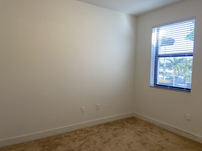 Building Photo - 287 Bella Sol Way