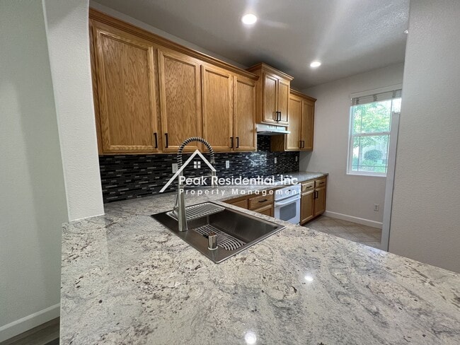 Building Photo - A Wonderful 3bd/2.5ba Natomas Home with Garage!
