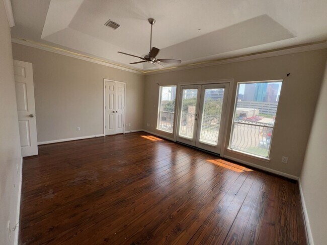 Building Photo - 1304 Dart St
