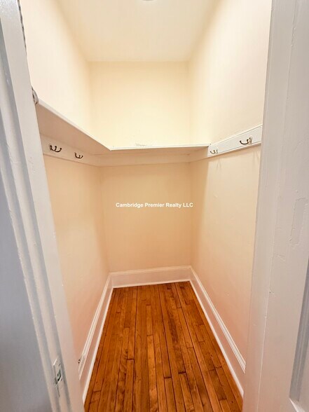 Building Photo - 22 Brainerd Rd