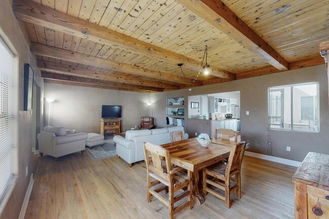 Building Photo - 1613 Morningside Dr NE