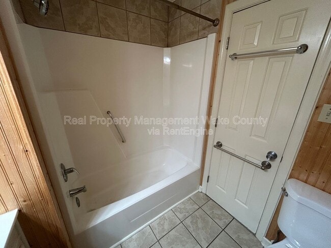 Building Photo - 2009 Quail Forest Dr