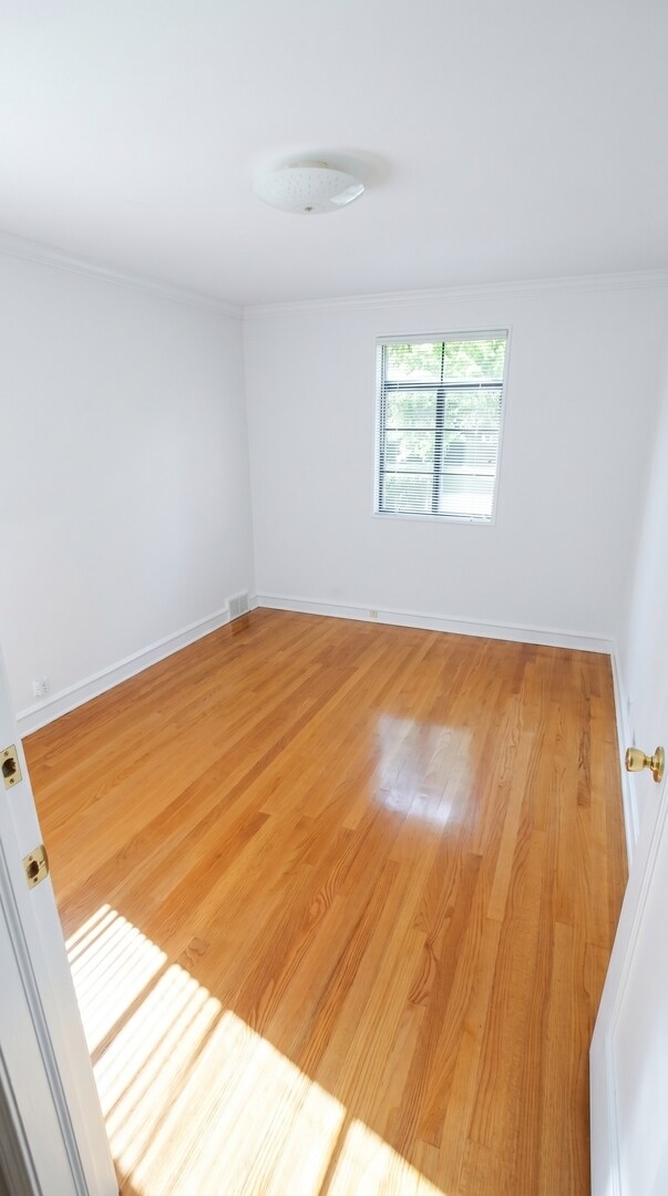 Building Photo - 460 Highcrest Dr