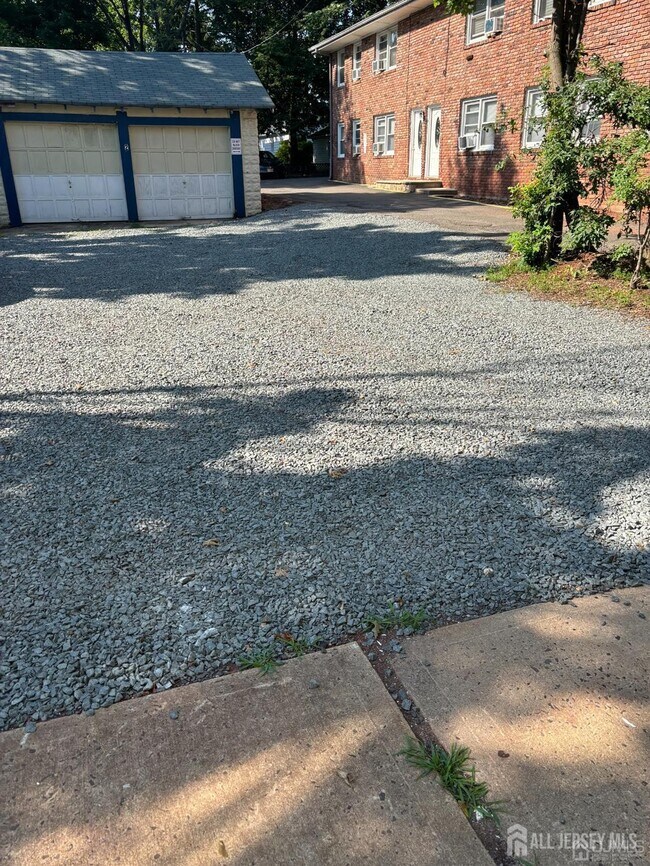 Building Photo - 235 Montgomery St