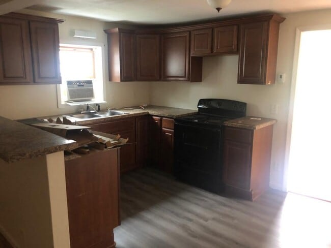 Primary Photo - 6454 Williams Rd