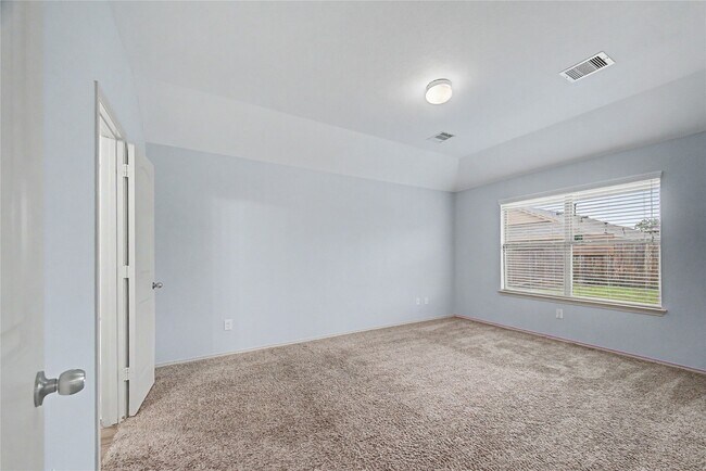 Building Photo - 16430 Rodeo River Rd