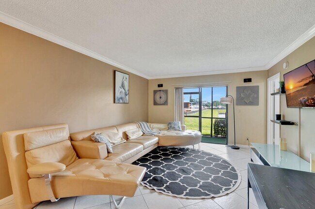 Building Photo - 7101 Golf Colony Ct