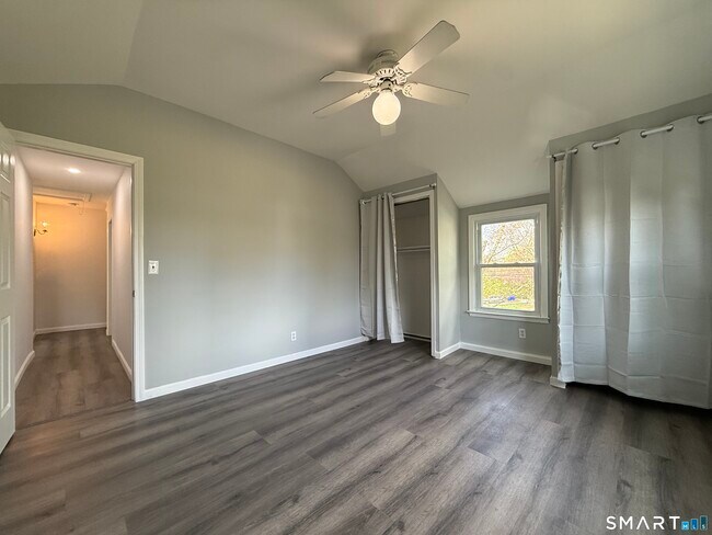 Building Photo - 218 Melville Ave