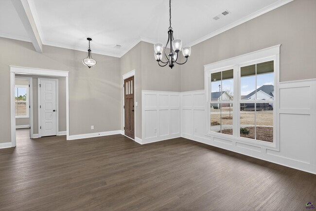 Building Photo - 213 Saraland Trl