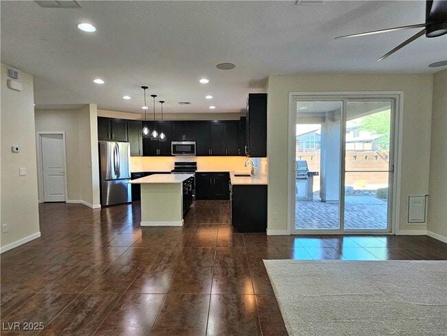Building Photo - 7017 Pearl Hilltop Ct