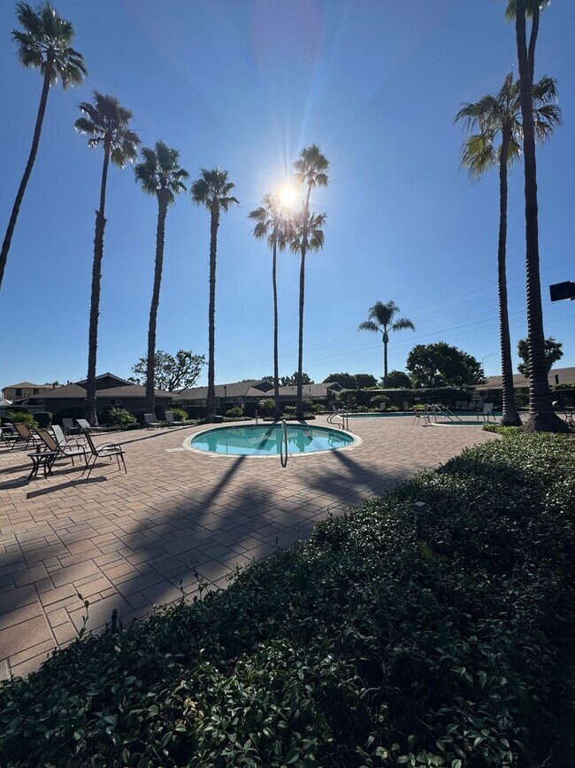 Building Photo - 8070 Worthy Dr