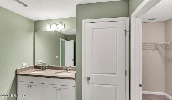 Building Photo - 2651 Firethorn Ave