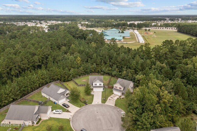 Building Photo - 1004 Summerfield Ct