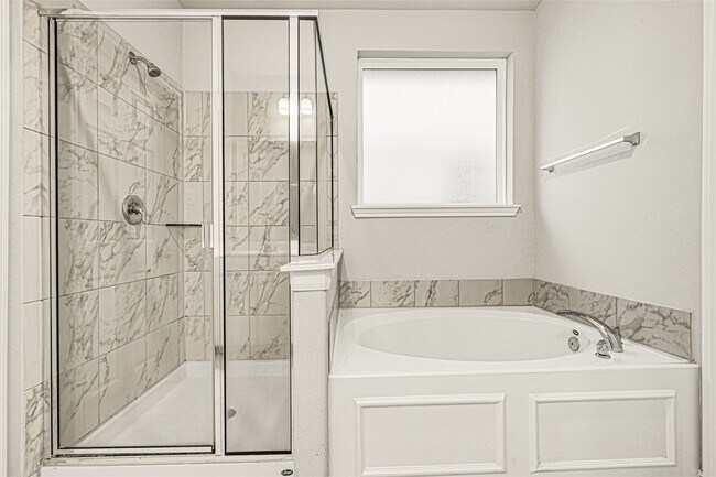 Building Photo - 13401 Emerald Mallard Dr