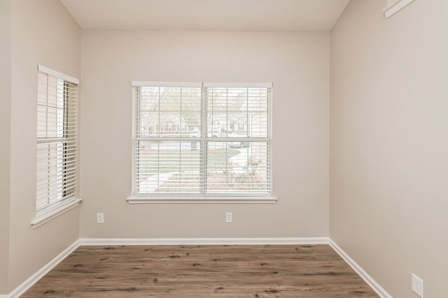 Building Photo - 3913 Leghorn Ct