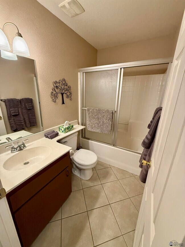 Building Photo - 10685 Calle Raquel