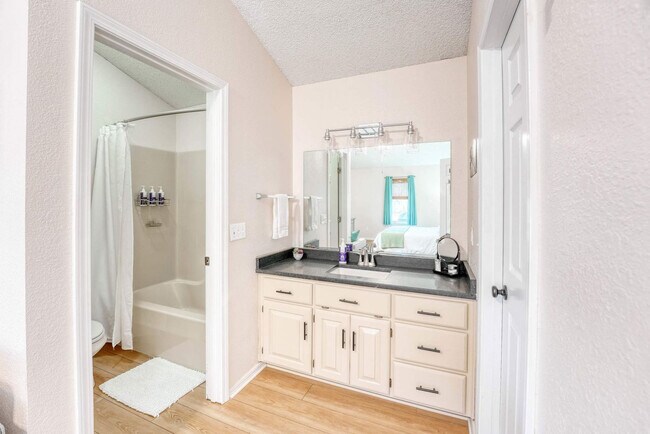 Building Photo - 3204 Cardinal Creek Cir