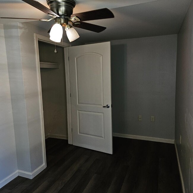 Building Photo - 3221 Choctaw Rd