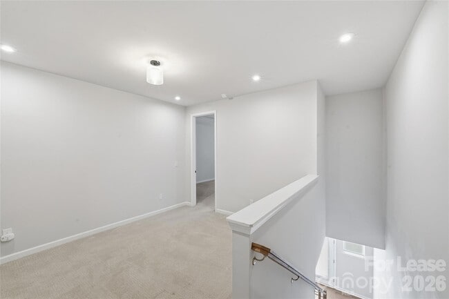 Building Photo - 423 Vinroot Aly