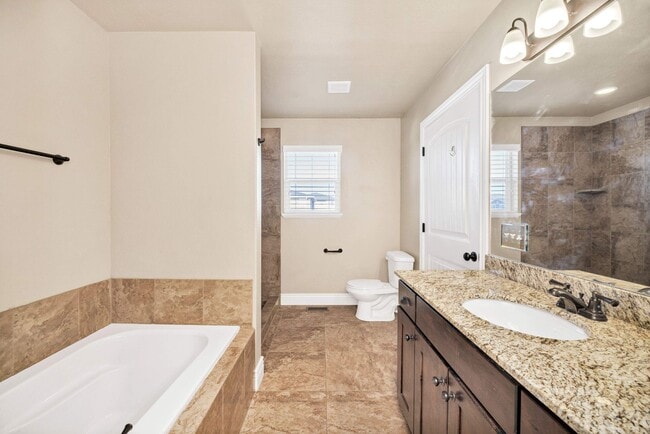 Building Photo - 87 E 780 S