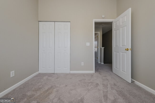 Building Photo - 342 Coral Cir