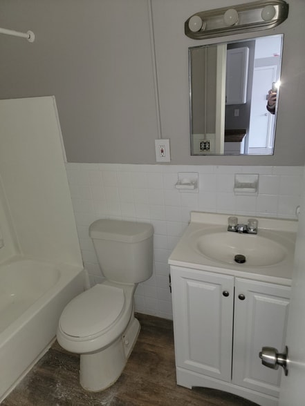 Building Photo - 13420 Euclid Ave