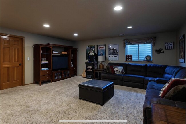 Building Photo - $4,500 - 4 Bed / 3 Bath Stunning Single Family Home in South Hill