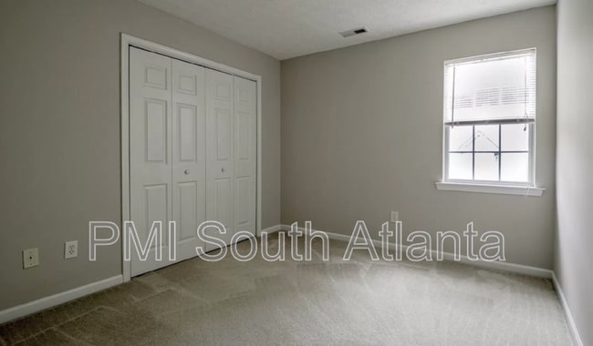Building Photo - 235 Briarsweet Way