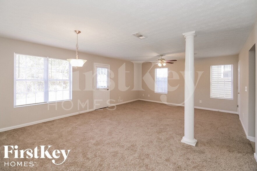 Building Photo - 4035 Mission Way