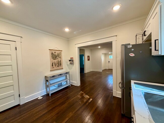 Building Photo - 8201 W 80th St