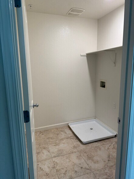 Building Photo - 4312 Ibiza Island Way