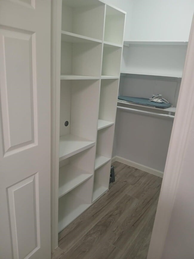 Building Photo - 12500 Sandpiper Dr