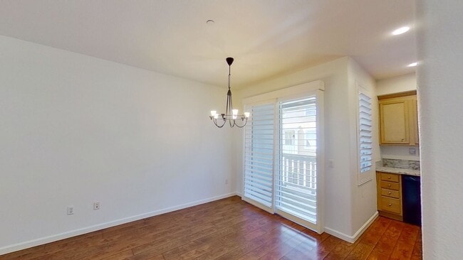 Building Photo - 21 Hinterland Way