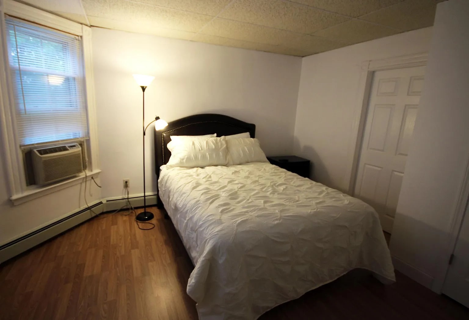 Building Photo - 105 Leyden St