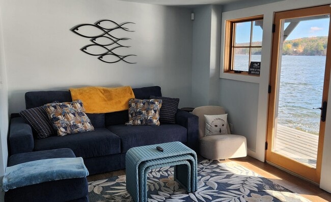 Building Photo - 44 W Shore Rd