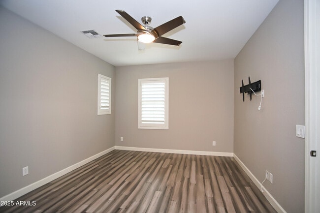 Building Photo - 4116 S Greythorne Way
