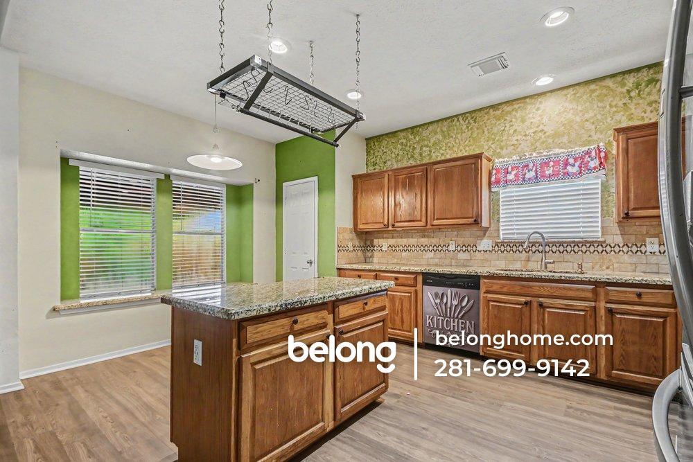 Building Photo - 431 N Hampton Ct