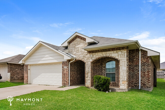 Building Photo - Beautiful 4-Bedroom Brick Home