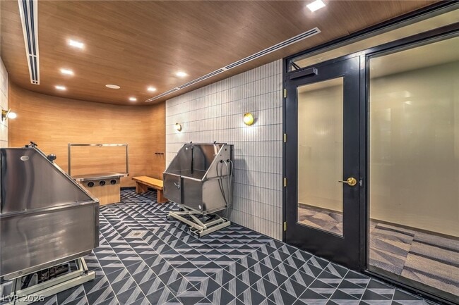 Building Photo - 8475 Michael Cherry Ave