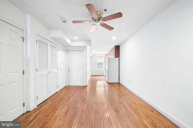 Building Photo - 48 N Front St