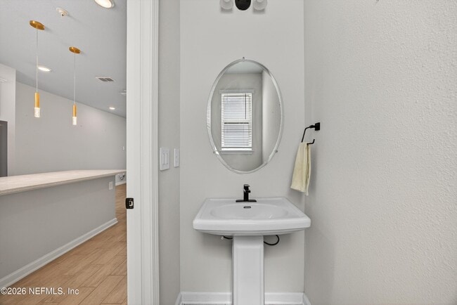 Building Photo - 1093 Farwell St