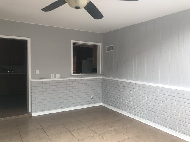 Building Photo - 5521 Pinto Ln